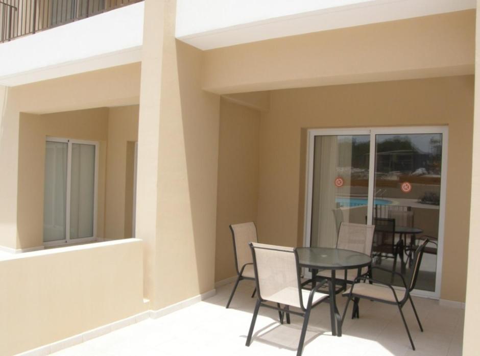 Kronos Holiday Apartments Paralimni Zimmer foto
